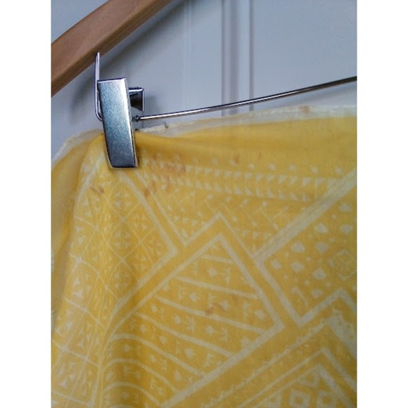 Lot of 3 Women's Echo Silk Scarf and 2 unbranded scarves - Picture 6 of 10